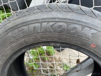 Pneu Hankook.
