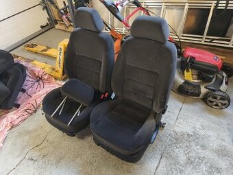 Prodám sedačky VW Golf 4 Combi