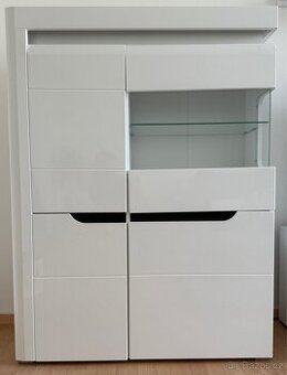 Komoda/vitrína