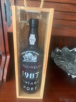 Archivní portské víno Real Companhia Velha Vintage Port 1987