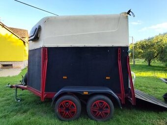Přepravník na 2 koně - snížená hmotnost na 1700kg