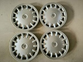 Poklice 15" Jaguar XJ40