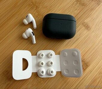 Apple AirPods Pro 2 (2022) s pouzdrem