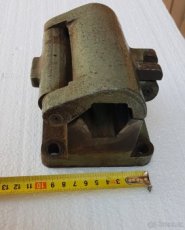 Držák k soustruhu (frézce)