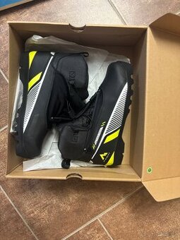 Prodám běžky s botami