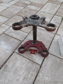 Jawa CZ 175 kyvacka - krk rizeni, spodni, horní bryle