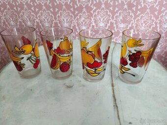 4 ks skleniček s motivem