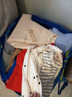 Oblečení 50,- Kč kus