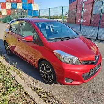 Toyota Yaris 1.33 VVT-i Luna 73kw Svycarsko DPH rezervace