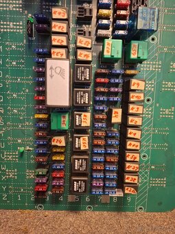 Claas Lexion, řady 400, 500, 600 elektronická deska.