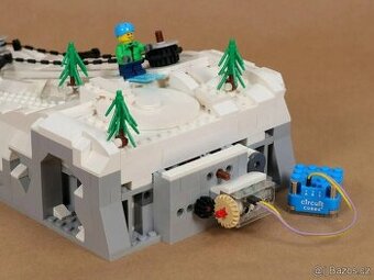 Lego - Funkčný LEGO lyžařský svah s automatickým vlekem