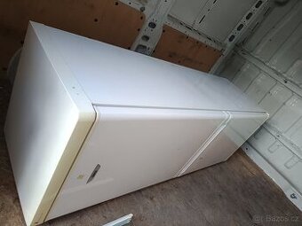 Lednička s mrazákem