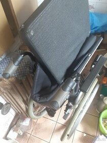 Prodám starší invalidní vozik