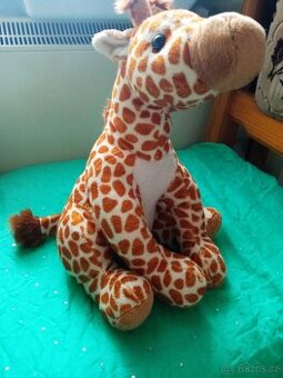 Plyšová žirafa
