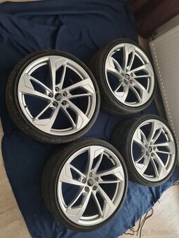 Originální kola Audi RS5 9x20 ET26 s pneu Pirelli 255/30 R20