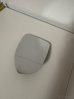 Sklo zrcátka Golf 8