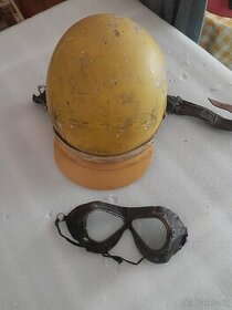 Přilba kokoska s brýlemi - 1