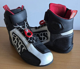 iXS RS400-ST