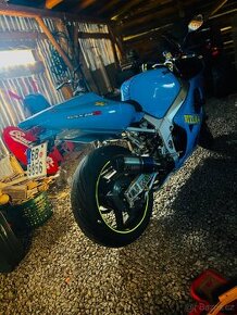 Suzuki GSXR 600