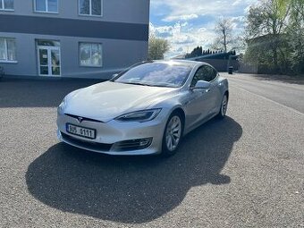 Tesla model S 90D freeSCH, tažné, první majitel, nebourané