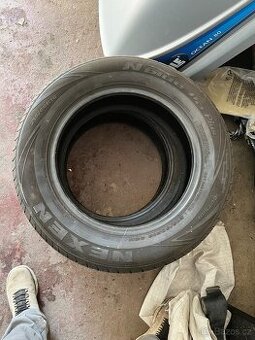 Pneu nexen 215/60 r16