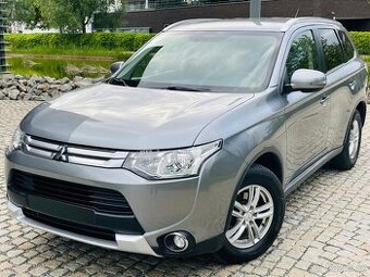 Mitsubishi Outlander 2.2Di-D 4x4 AUTOMAT SENZORY SERVISKA