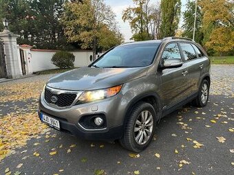 Prodám Kia Sorento 2.2CRDI najeto 160tis.km , 7mist
