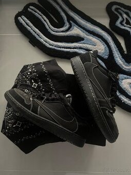 Jordan 1 Low OG Travis Scott Phantom