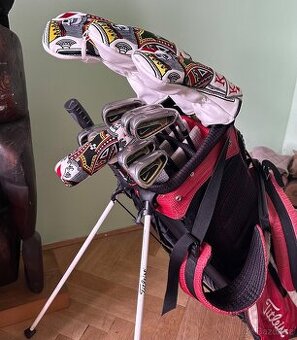 GOLFOVÝ SET NIKE BAG TITLEIST DRIVER HYBRID ŽELEZA DŘEVO