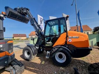 Kompaktní kolový nakladač DEVELON DL80TL-7