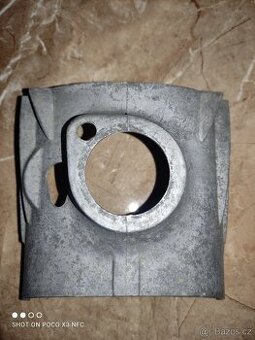 Jawa 250 Panelka či Sport kryt karburátoru