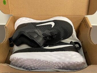 Dětské tenisky Nike EUR velikost 21 (11 cm)
