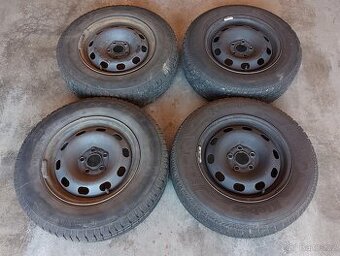 Škoda Octavia 1 - zachovalé disky 14 palců s pneu 3-5 mm