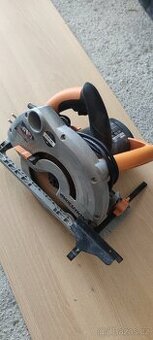 Okružní kotoučová pila Evolution 240V