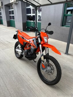 KTM 690 Enduro R 2024, najeto 920km, ČR
