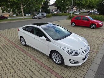PRODÁM: Hyundai i40 1.7 CRDi – Automat, MAXIMÁLNÍ VÝBAVA, ČR