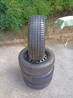 Prodám hezkou letní sadu 205/60/16 zn.MICHELIN na Mazda,Niss