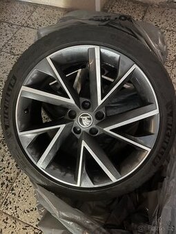 Sada alu kol Vega Škoda Superb 3 5x112 235/40 R19