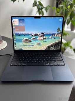 MacBook Air 13" M4, 24GB RAM, 512GB SSD CZ Temně Inkoustový