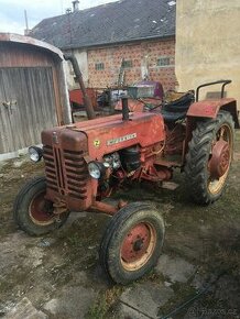 traktor Mc Cormick d-432