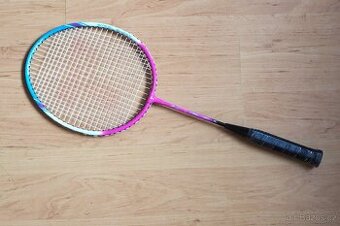 DĚTSKÁ BADMINTONOVÁ RAKETA