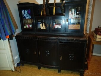 STAROŽITNÝ NÁBYTEK