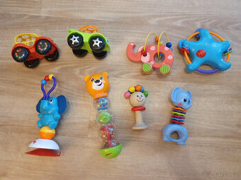 Hračky pro nejmenší - velké množství 2