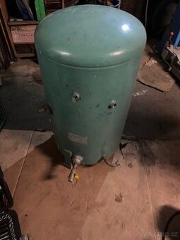 Tlaková nádoba cca 160-175 litrů