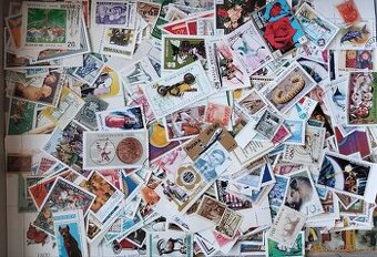 Poštovní známky 1200ks