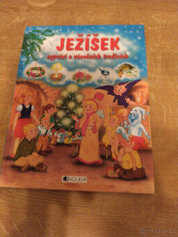 Ježíšek vypráví dětem o českých vánočních tradicích a zvycíc