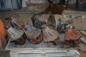 Avia - diferenciál, poloosy