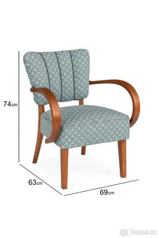 Nadčasové retro křeslo  Halabala – po renovaci