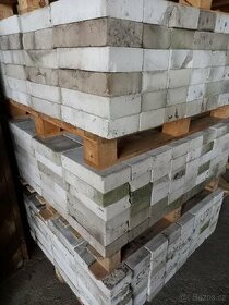 Cihla vápenopísková bílá