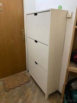 Botník Ikea STÄLL 79x29x148 cm